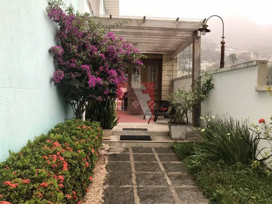 Foto 1 de Casa com 4 Quartos à venda, 280m² em Alto da Boa Vista, Rio de Janeiro