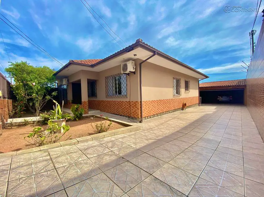 Foto 1 de Casa com 4 Quartos à venda, 178m² em Capoeiras, Florianópolis