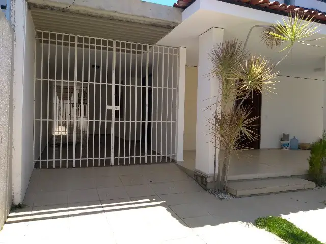 Foto 2 de Casa com 4 Quartos à venda, 360m² em Jatiúca, Maceió