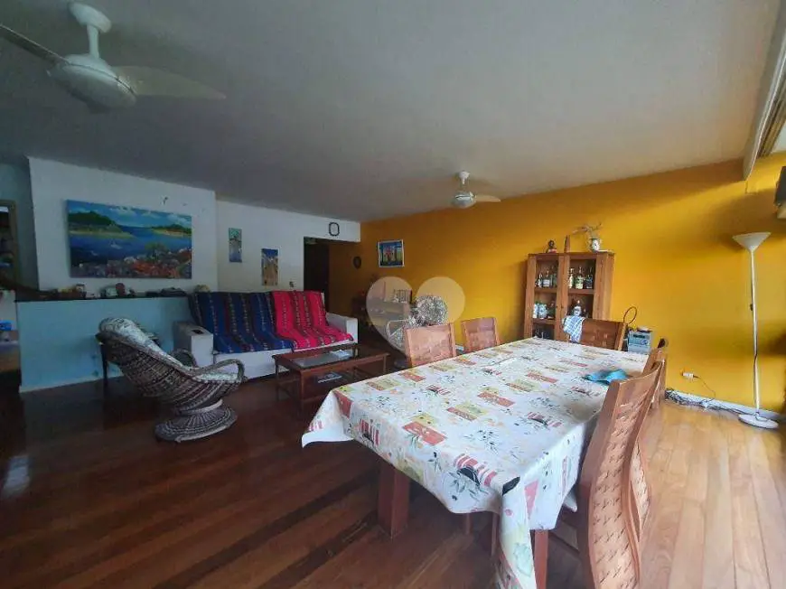 Foto 1 de Casa com 4 Quartos para venda ou aluguel, 221m² em Laranjeiras, Rio de Janeiro