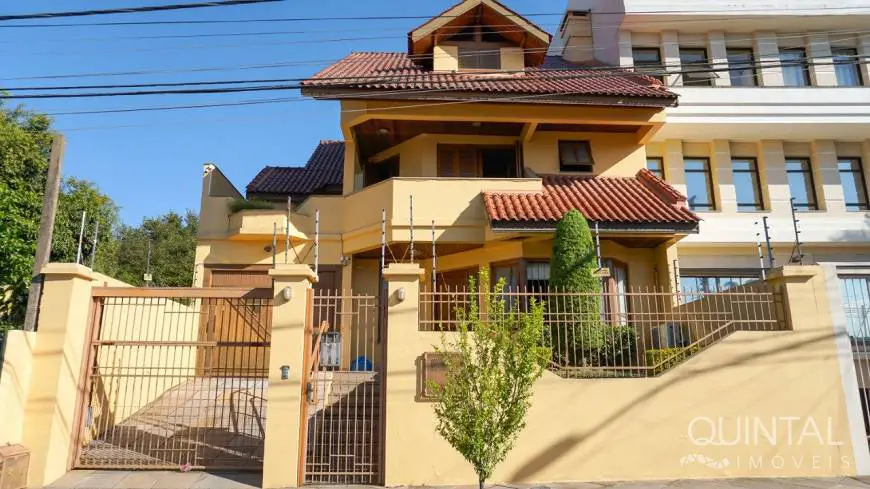 Foto 1 de Casa com 4 Quartos à venda, 300m² em Tristeza, Porto Alegre