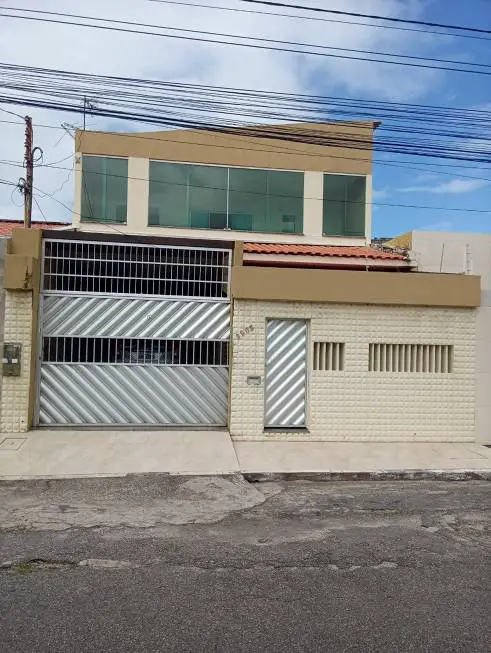Foto 1 de Casa com 6 Quartos à venda, 300m² em Luzia, Aracaju