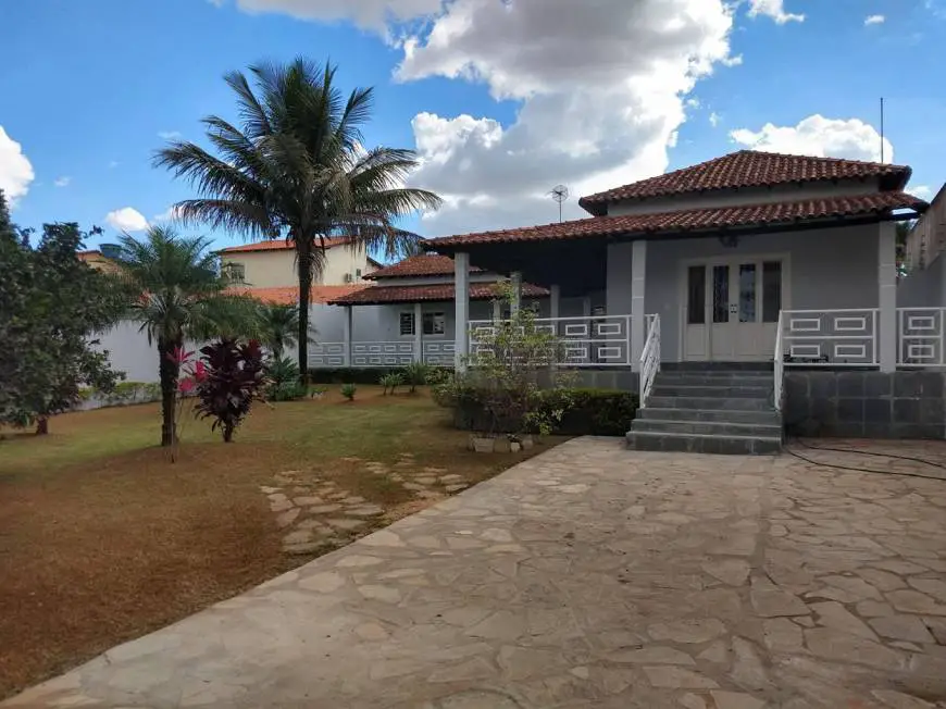 Foto 1 de Casa de Condomínio com 3 Quartos para alugar, 350m² em Setor Habitacional Vicente Pires, Brasília