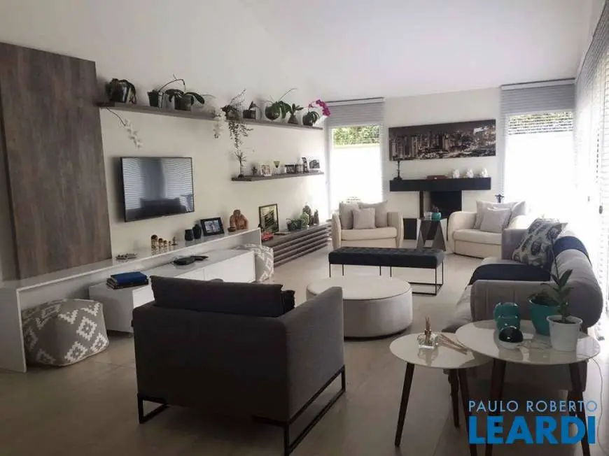 Foto 2 de Casa de Condomínio com 4 Quartos à venda, 280m² em Granja Viana, Cotia