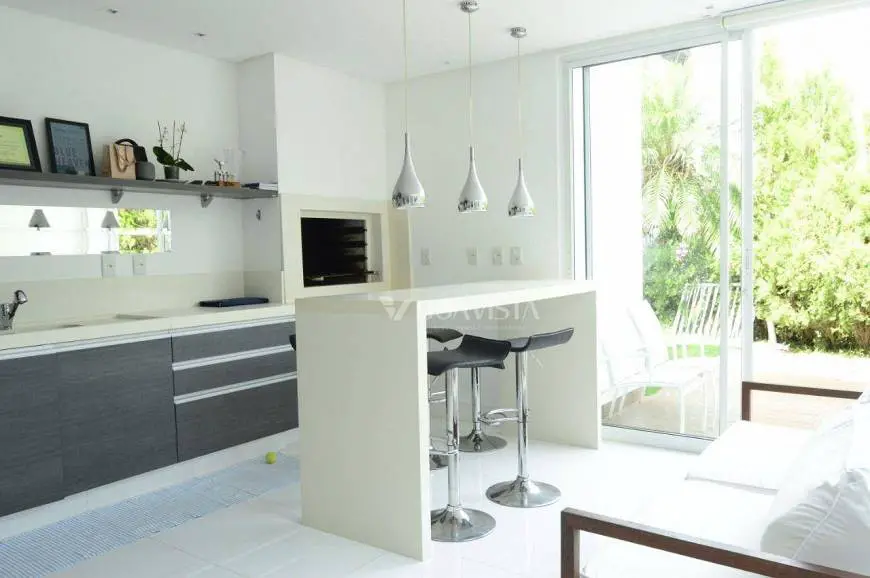 Foto 2 de Casa de Condomínio com 4 Quartos à venda, 326m² em Praia Brava, Itajaí