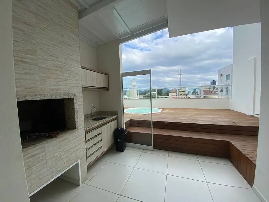 Foto 2 de Cobertura com 2 Quartos para alugar, 100m² em Canasvieiras, Florianópolis