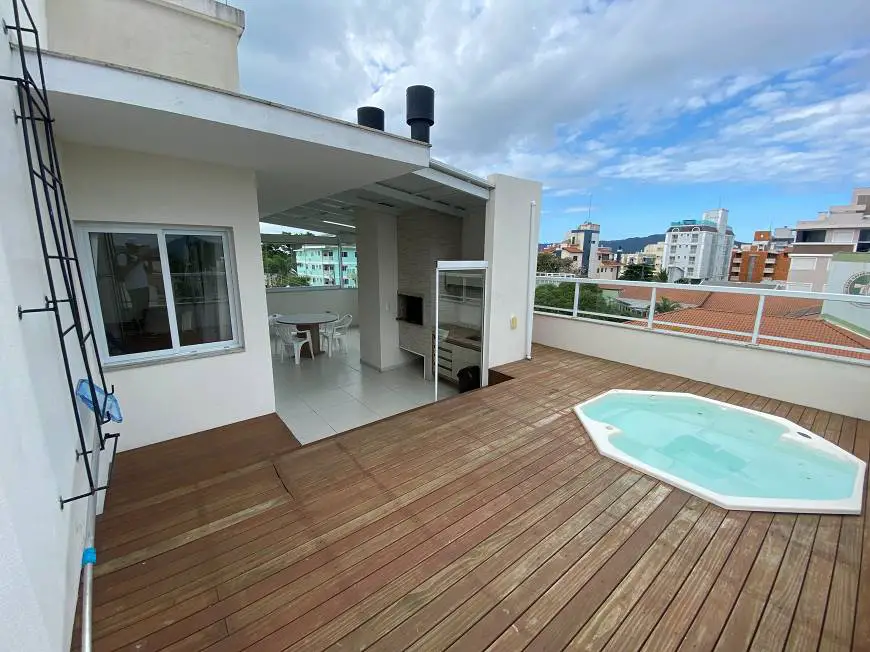 Foto 3 de Cobertura com 2 Quartos para alugar, 100m² em Canasvieiras, Florianópolis