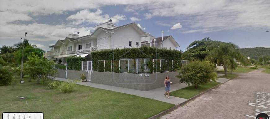 Foto 1 de Sobrado com 3 Quartos à venda, 220m² em Jurerê Internacional, Florianópolis