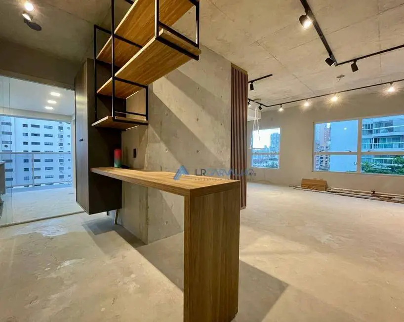 Foto 1 de Apartamento com 1 Quarto à venda, 74m² em Embaré, Santos