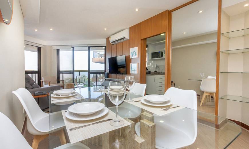 Foto 2 de Apartamento com 2 Quartos para alugar, 85m² em Copacabana, Rio de Janeiro
