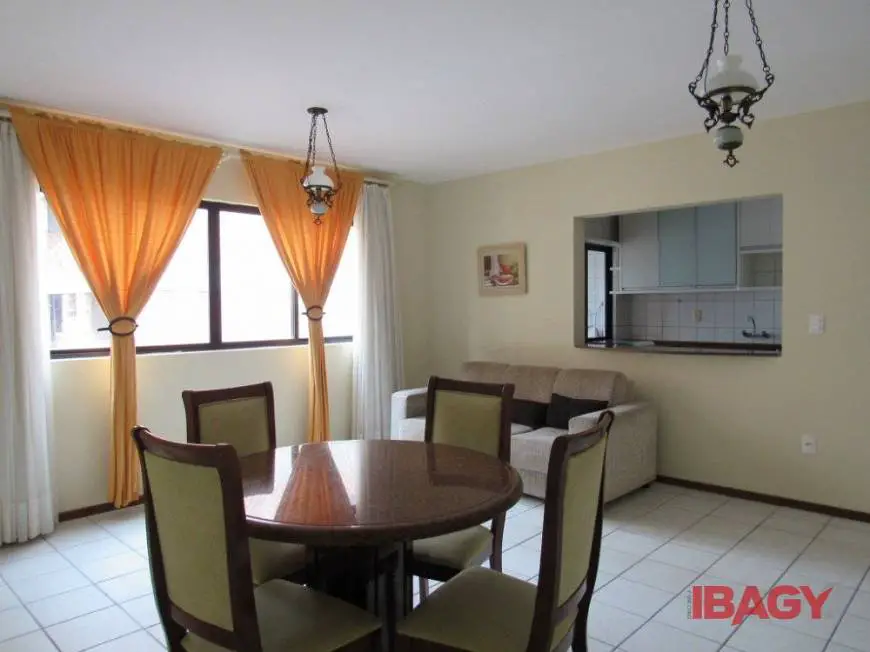 Foto 4 de Apartamento com 2 Quartos para alugar, 90m² em Estreito, Florianópolis