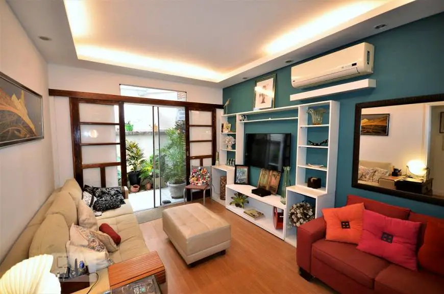 Foto 3 de Apartamento com 2 Quartos para alugar, 63m² em Humaitá, Rio de Janeiro