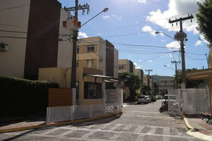 Foto 1 de Apartamento com 2 Quartos para alugar, 60m² em Trindade, Florianópolis