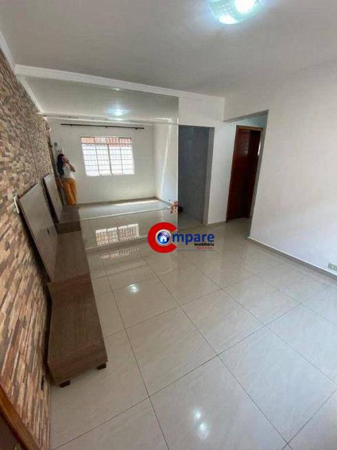 Foto 2 de Apartamento com 2 Quartos à venda, 64m² em Vila Fátima, Guarulhos