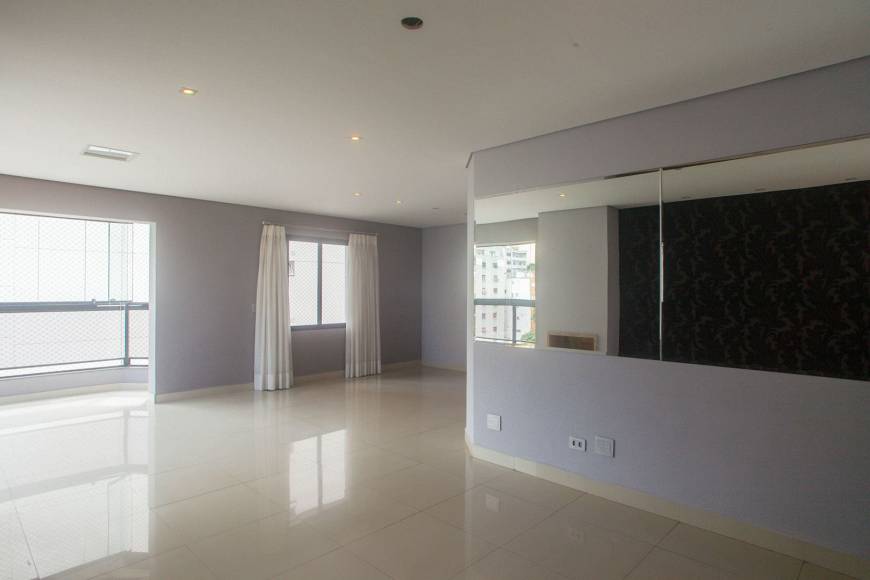 Foto 1 de Apartamento com 3 Quartos à venda, 360m² em Aclimação, São Paulo