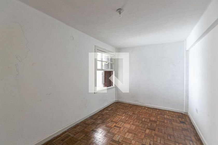 Foto 2 de Apartamento com 3 Quartos para alugar, 75m² em Centro Histórico, Porto Alegre