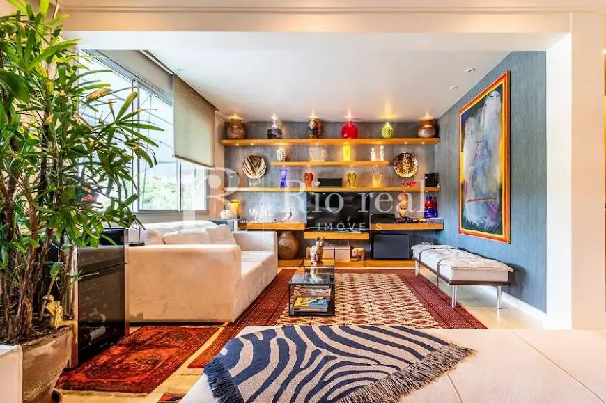 Foto 1 de Apartamento com 3 Quartos à venda, 137m² em Leblon, Rio de Janeiro