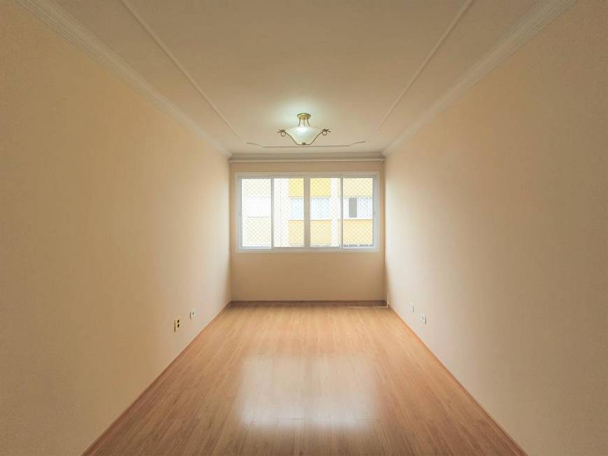 Foto 1 de Apartamento com 3 Quartos para alugar, 80m² em Vila Cleópatra, Maringá