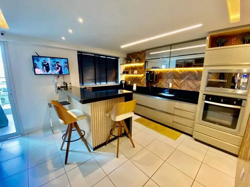 Foto 1 de Apartamento com 4 Quartos à venda, 216m² em Engenheiro Luciano Cavalcante, Fortaleza