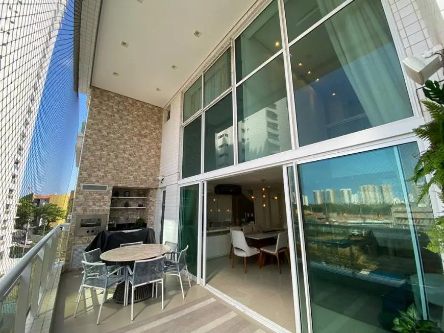 Foto 2 de Apartamento com 4 Quartos à venda, 216m² em Engenheiro Luciano Cavalcante, Fortaleza