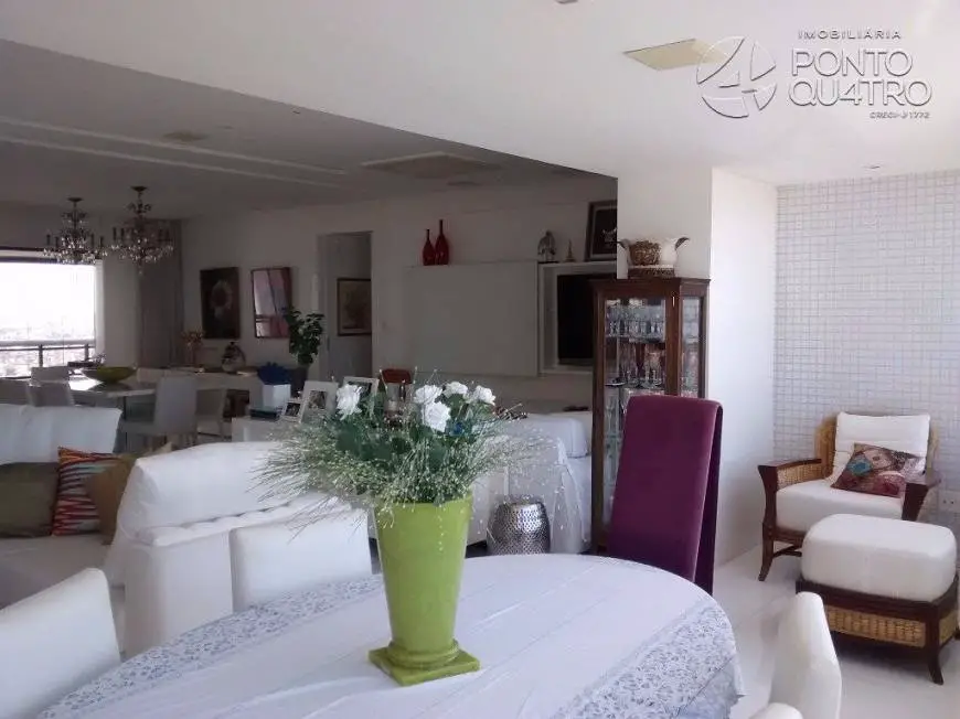 Foto 5 de Apartamento com 4 Quartos para alugar, 236m² em Horto Florestal, Salvador