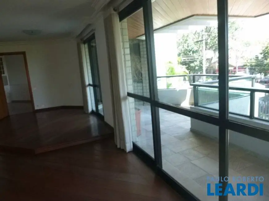 Foto 3 de Apartamento com 4 Quartos para venda ou aluguel, 280m² em Vila Madalena, São Paulo