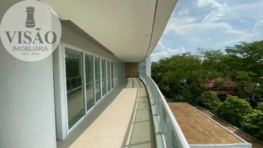 Foto 2 de Apartamento com 5 Quartos à venda, 538m² em Adrianópolis, Manaus