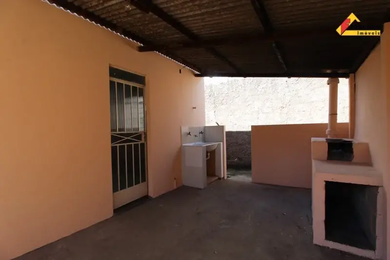 Foto 1 de Casa com 2 Quartos para alugar, 75m² em Rancho Alegre, Divinópolis