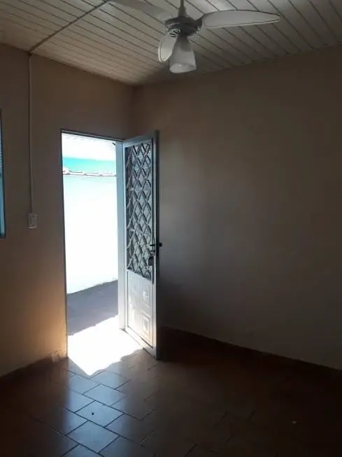 Foto 1 de Casa com 2 Quartos para alugar, 90m² em Vila Tibério, Ribeirão Preto