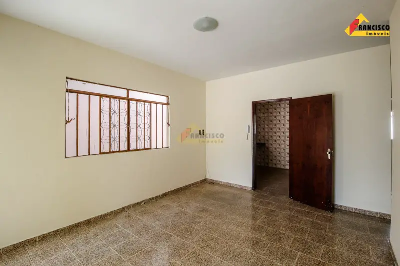 Foto 5 de Casa com 3 Quartos para alugar, 150m² em Bom Pastor, Divinópolis