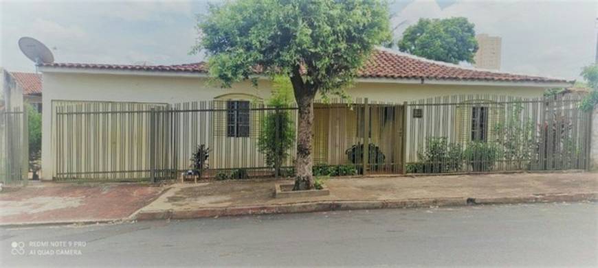 Foto 1 de Casa com 3 Quartos à venda, 100m² em Joaquim Tavora, Fortaleza