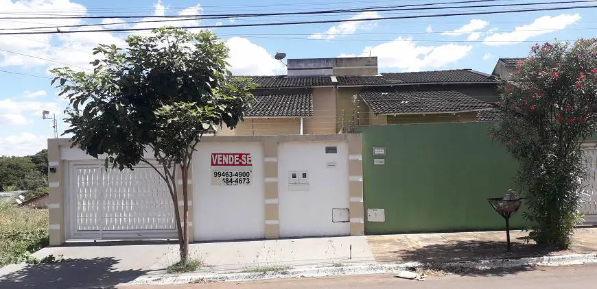 Foto 1 de Casa com 3 Quartos à venda, 100m² em Parque das Flores, Goiânia