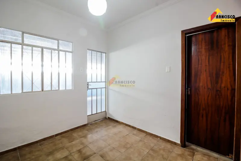 Foto 1 de Casa com 3 Quartos para alugar, 205m² em São José, Divinópolis