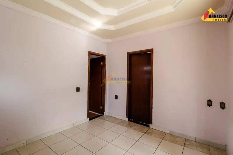 Foto 1 de Casa com 3 Quartos para alugar, 85m² em Sao Sebastiao, Divinópolis