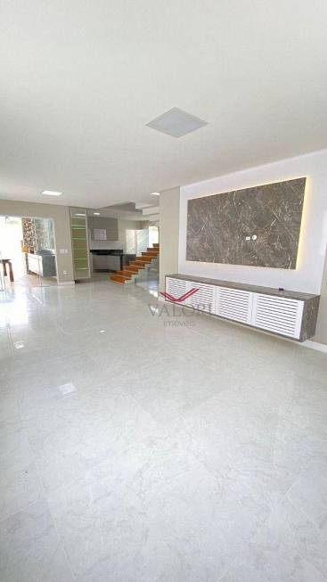 Foto 3 de Casa com 4 Quartos à venda, 187m² em Interlagos, Vila Velha