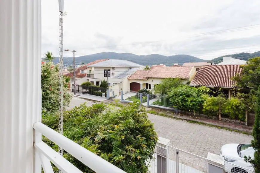 Foto 2 de Casa com 4 Quartos à venda, 256m² em Santa Mônica, Florianópolis