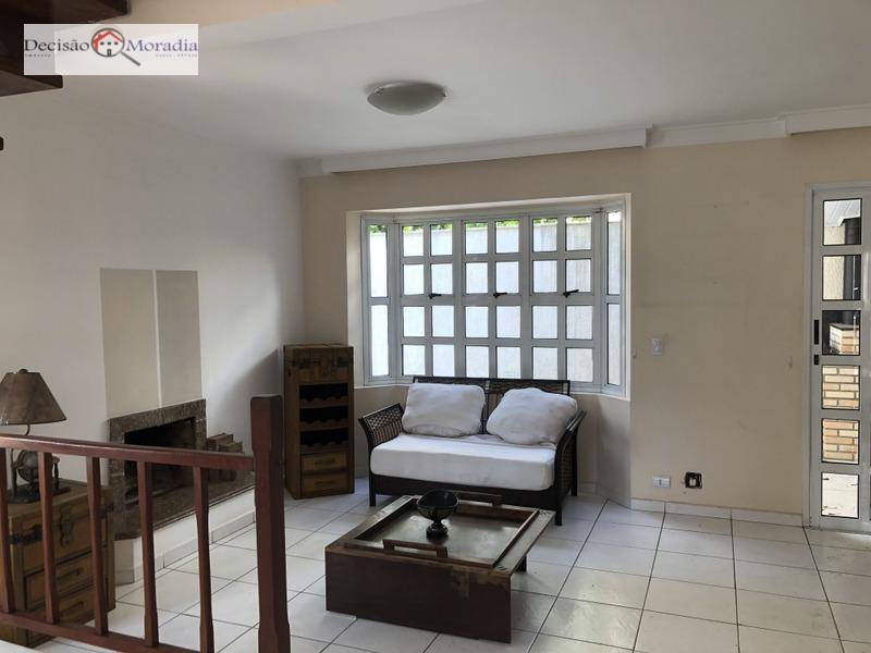 Foto 3 de Casa de Condomínio com 3 Quartos para alugar, 150m² em Granja Viana, Cotia