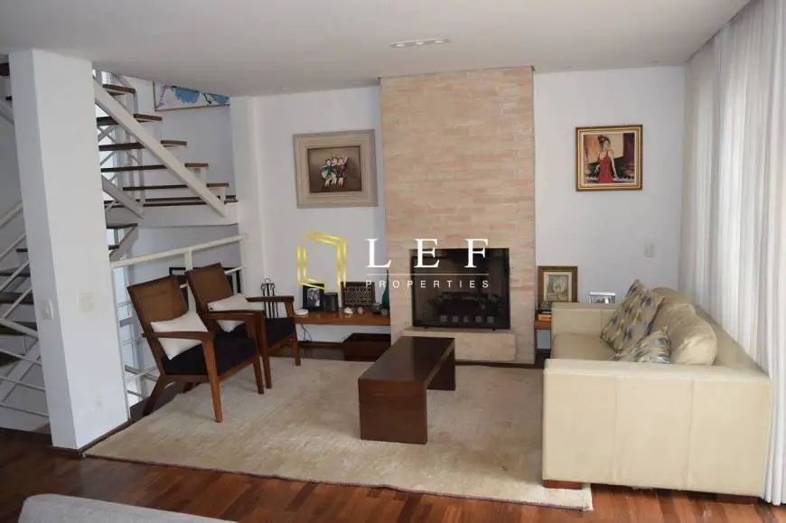 Foto 4 de Casa de Condomínio com 4 Quartos à venda, 330m² em Jardim Morumbi, São Paulo