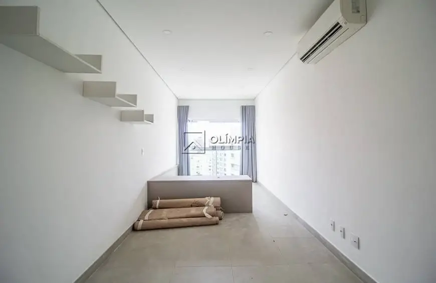 Foto 1 de Cobertura com 2 Quartos para alugar, 154m² em Perdizes, São Paulo