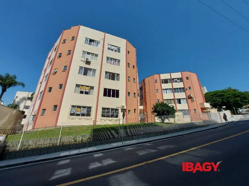 Foto 1 de Kitnet com 1 Quarto para alugar, 26m² em Trindade, Florianópolis