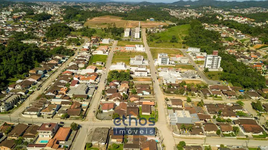 Foto 1 de Lote/Terreno à venda, 450m² em Santa Catarina, Joinville