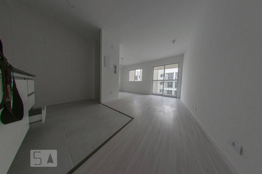 Foto 5 de Apartamento com 1 Quarto para alugar, 30m² em Capão Raso, Curitiba