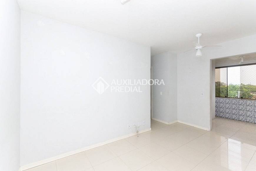 Foto 1 de Apartamento com 2 Quartos à venda, 54m² em Humaitá, Porto Alegre