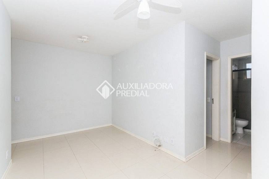 Foto 5 de Apartamento com 2 Quartos à venda, 54m² em Humaitá, Porto Alegre