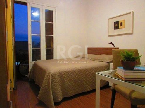 Foto 5 de Apartamento com 2 Quartos à venda, 46m² em Navegantes, Porto Alegre