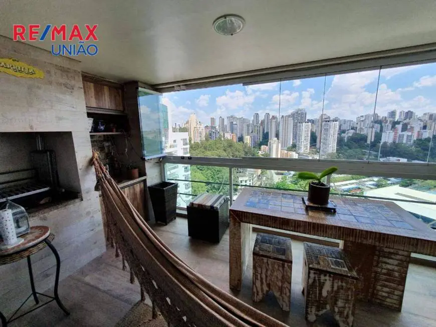 Foto 4 de Apartamento com 2 Quartos à venda, 113m² em Panamby, São Paulo