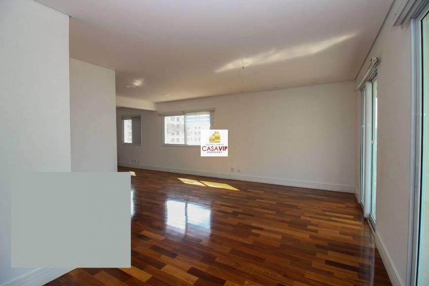 Foto 3 de Apartamento com 3 Quartos à venda, 216m² em Bela Aliança, São Paulo