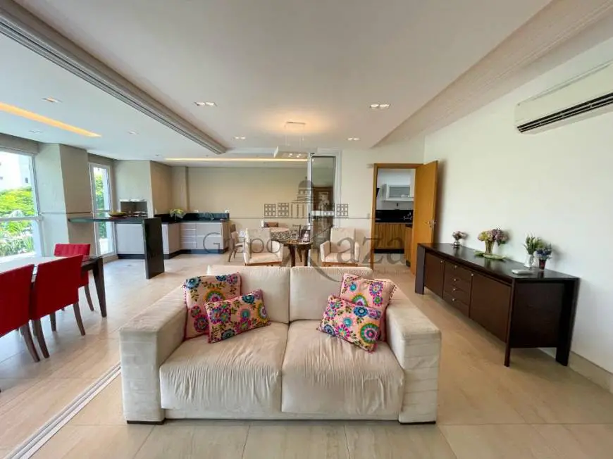 Foto 1 de Apartamento com 3 Quartos à venda, 161m² em Parque Residencial Aquarius, São José dos Campos