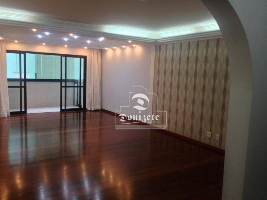 Foto 1 de Apartamento com 3 Quartos à venda, 192m² em Vila Bastos, Santo André