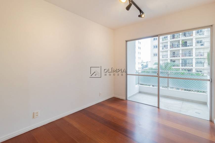 Foto 1 de Apartamento com 3 Quartos à venda, 70m² em Vila Madalena, São Paulo